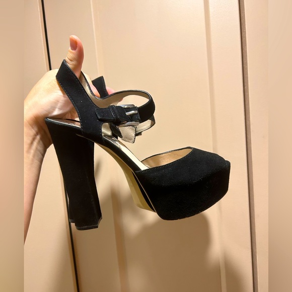 Michael Kors black suede platform heels - Picture 1 of 6